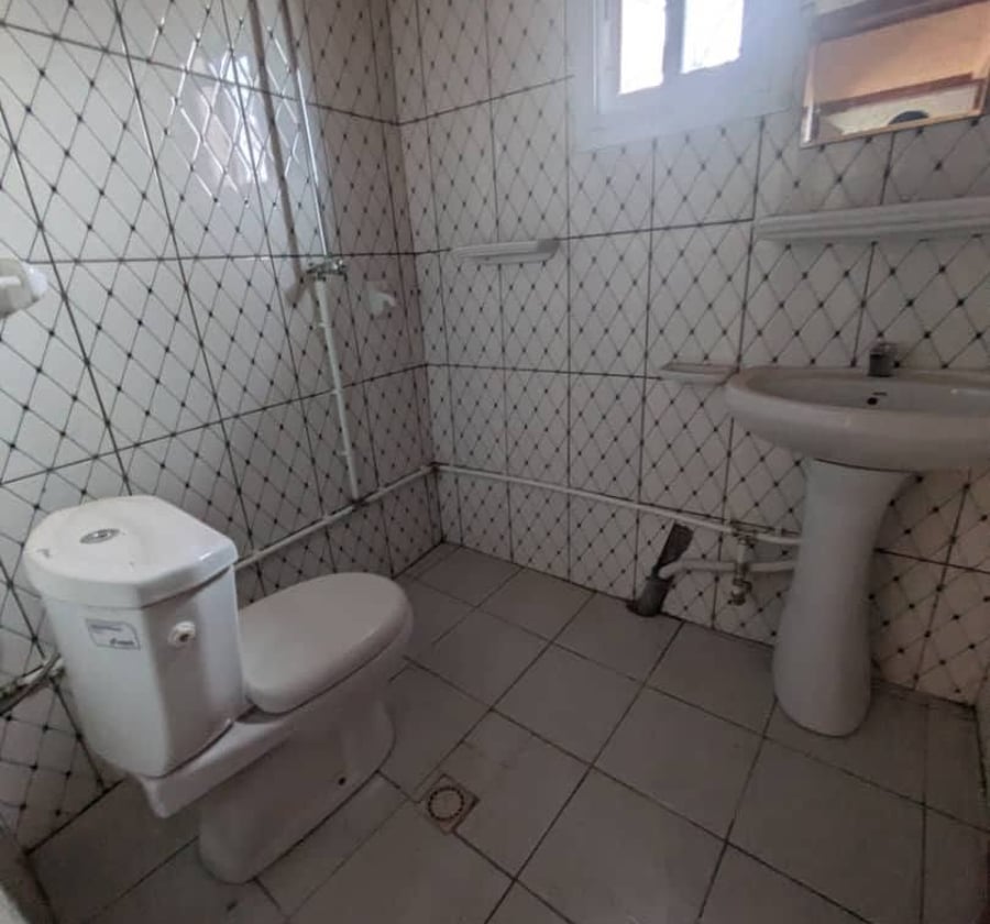 Appartement neuf à louer à Nkolnda (Odza) - 3 chambres