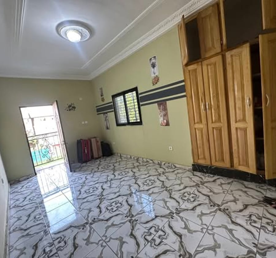 Appartement à Bonaberi