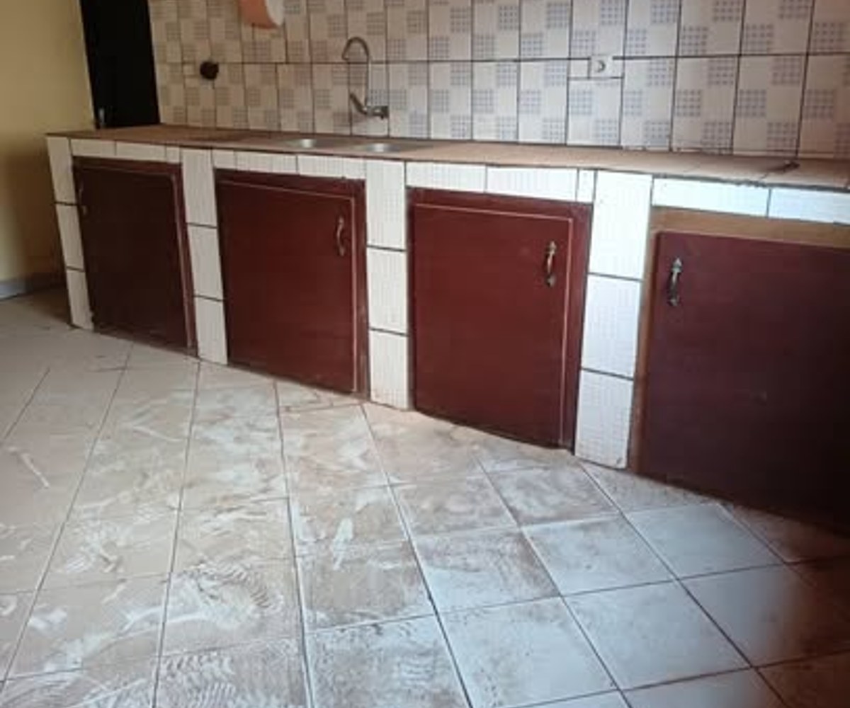 Appartement duplex en finition à Odza Messamendongo