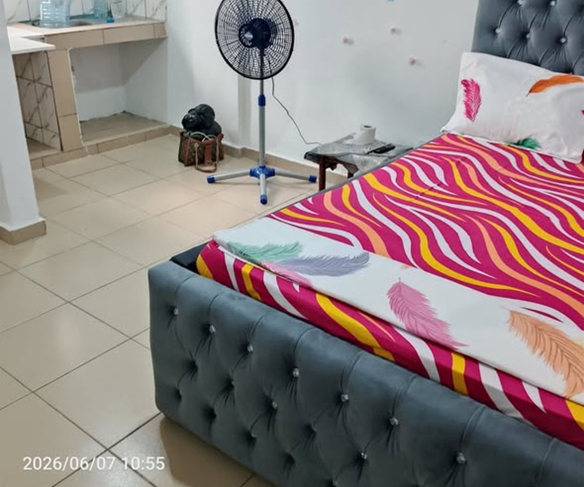 Chambre meublée à louer à Ndogbong