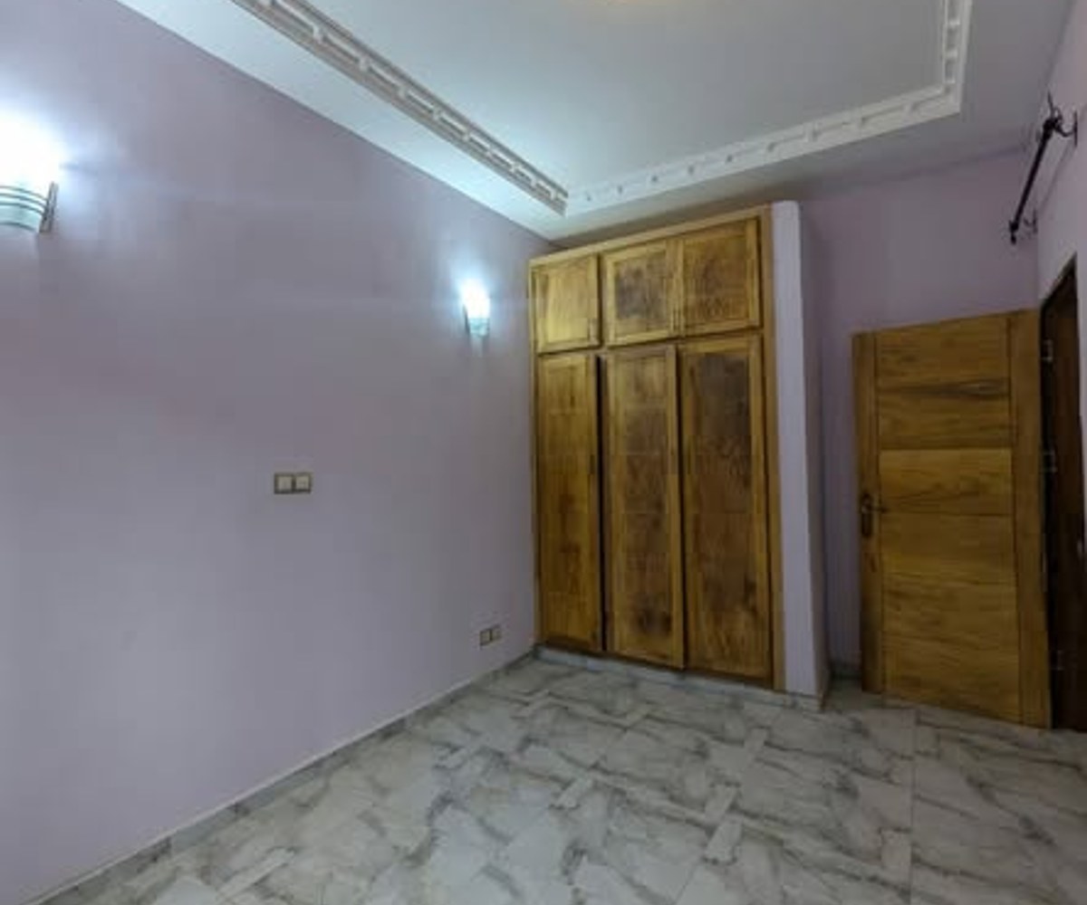 Studio neuf à Nsam (Obam) - 90 000 FCFA/mois