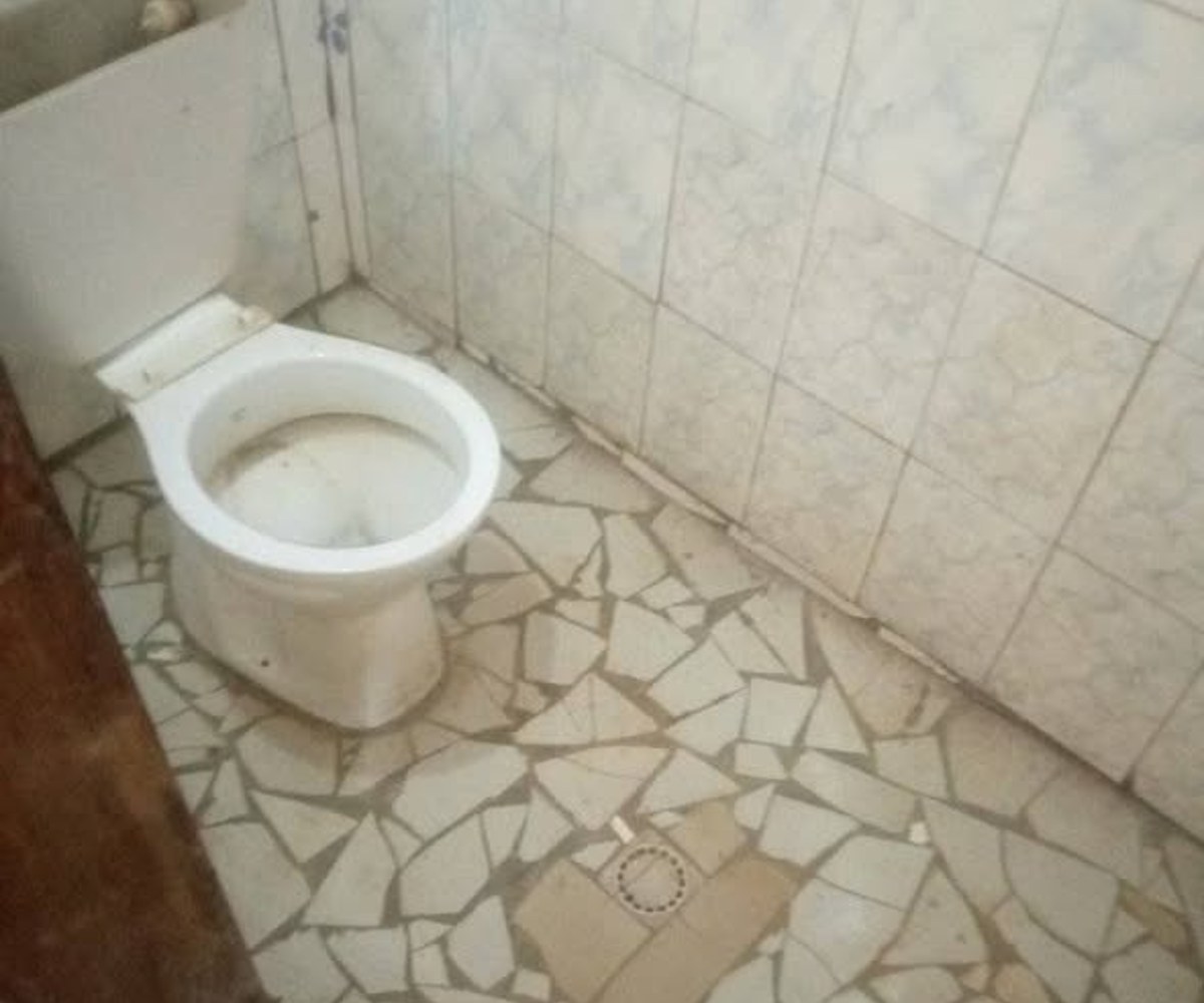 Grande chambre moderne 2 pièces à Nkolbisson