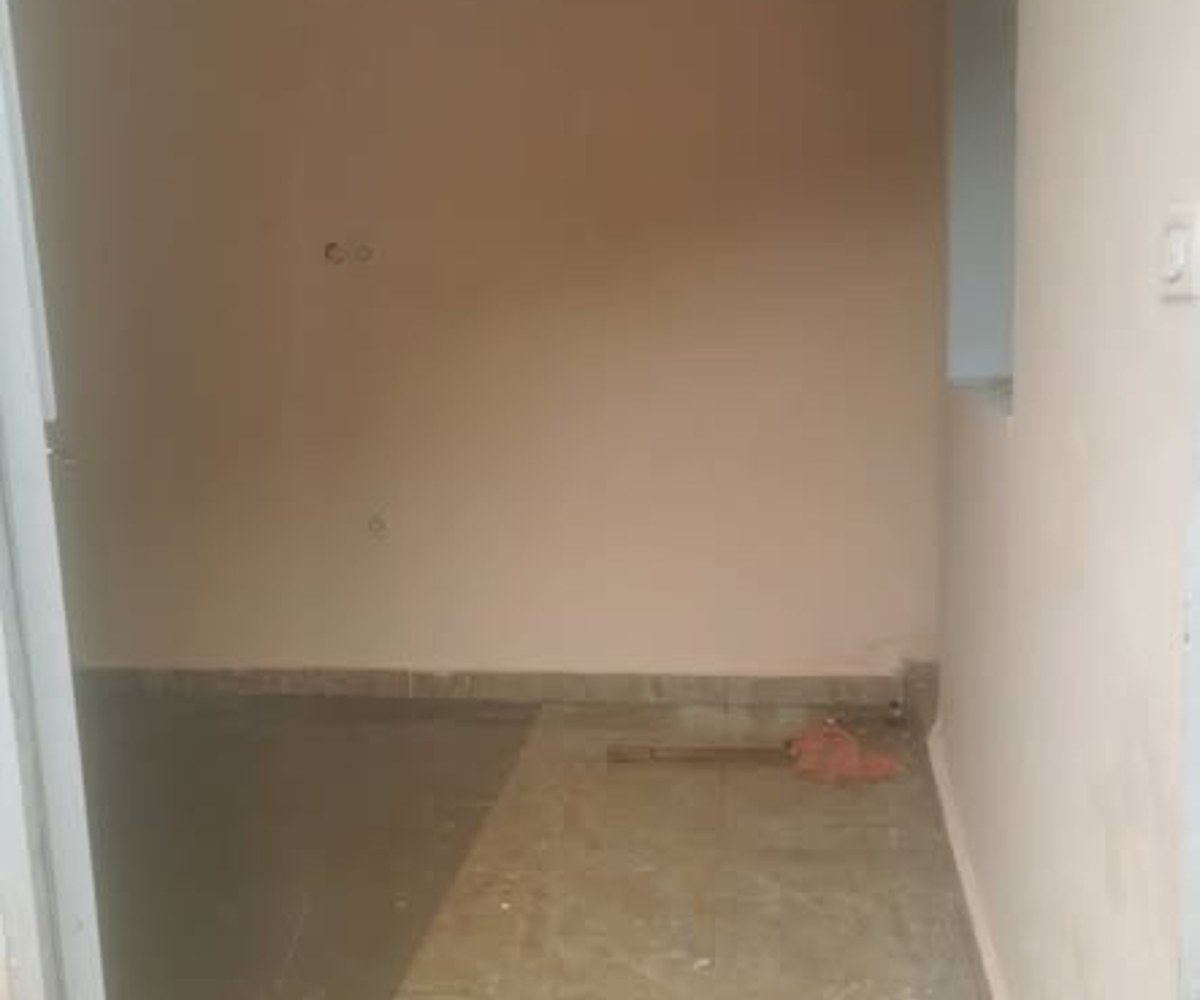 Grande chambre moderne - Mbankolo