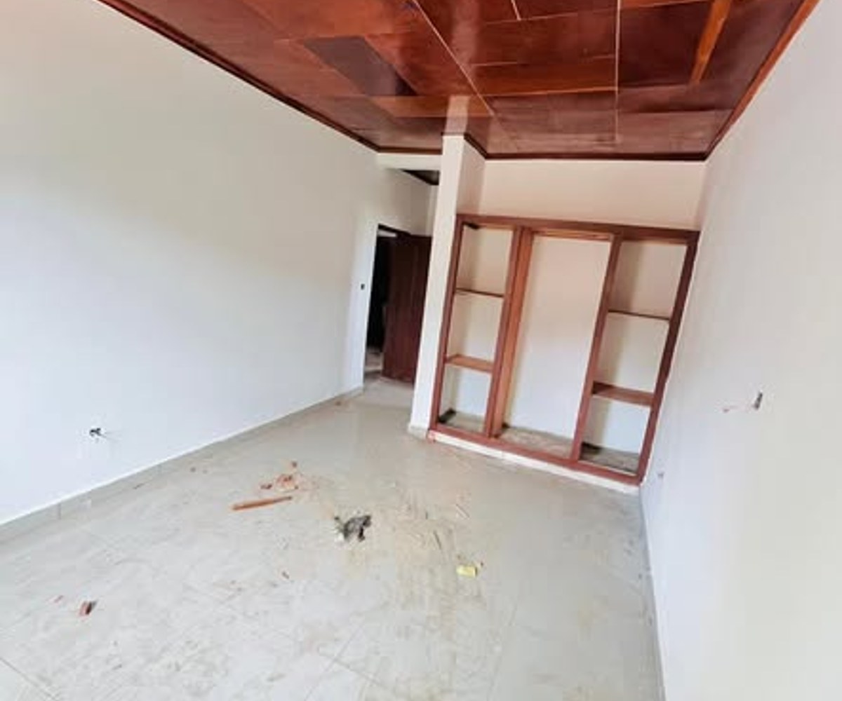 Appartement 3 chambres à louer à Biyem Assi