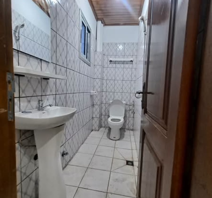 Studio moderne à louer - Nkolfoulou, Yaoundé - 70 000 FCFA