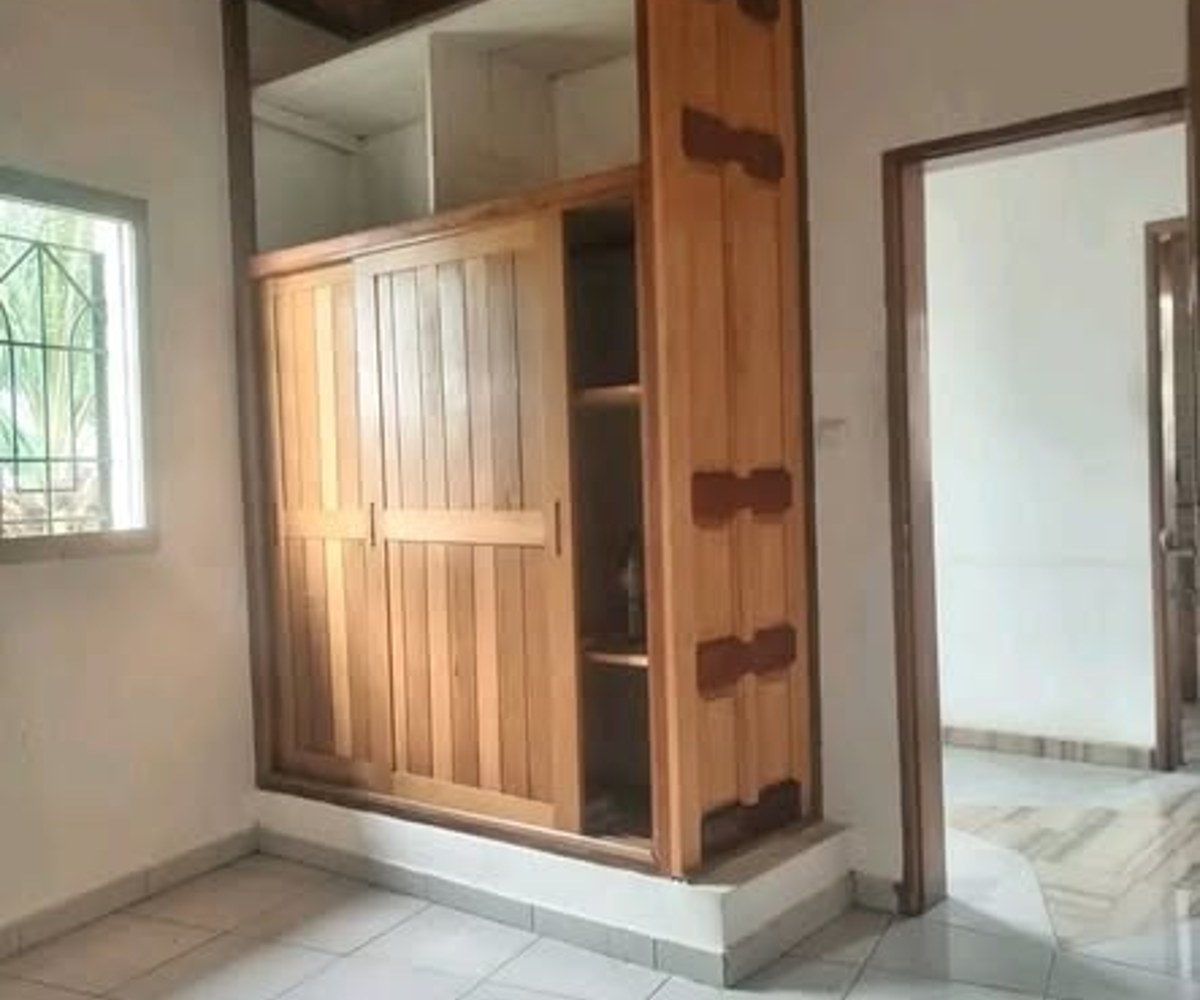 Studio moderne à louer à Ndogbati