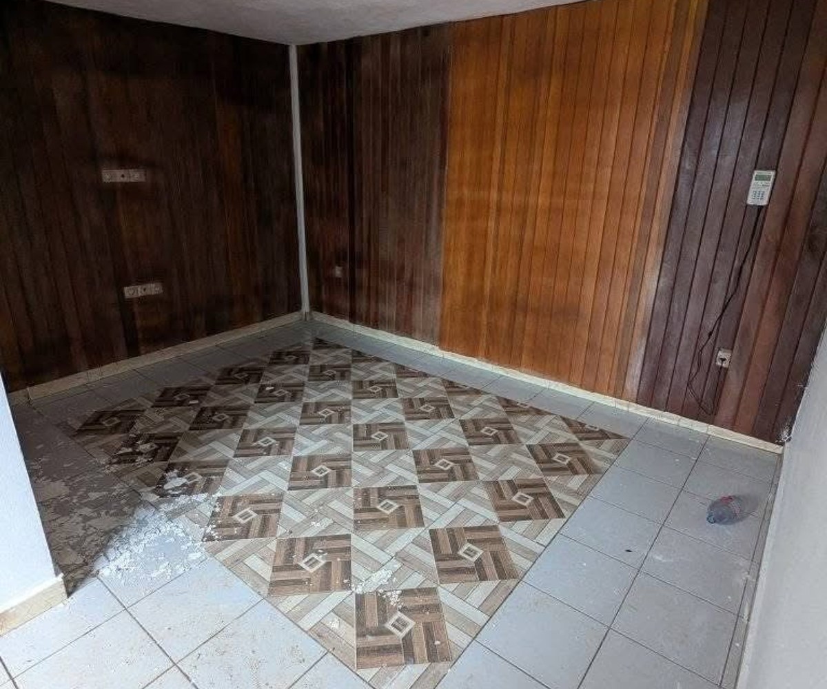 Studio VIP 4 pièces à Tsinga Village, axe Soa