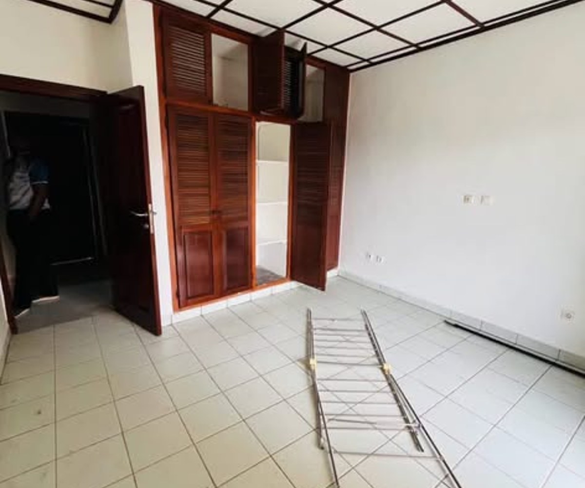 Magnifique appartement 3 chambres à louer - Bali, Douala