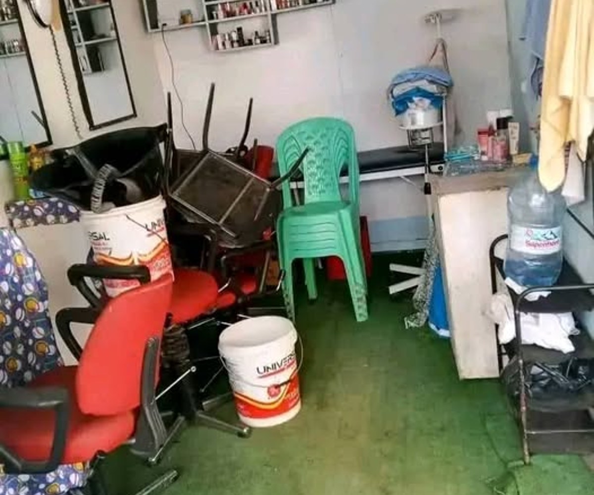 Grande boutique à louer - Douala PK8