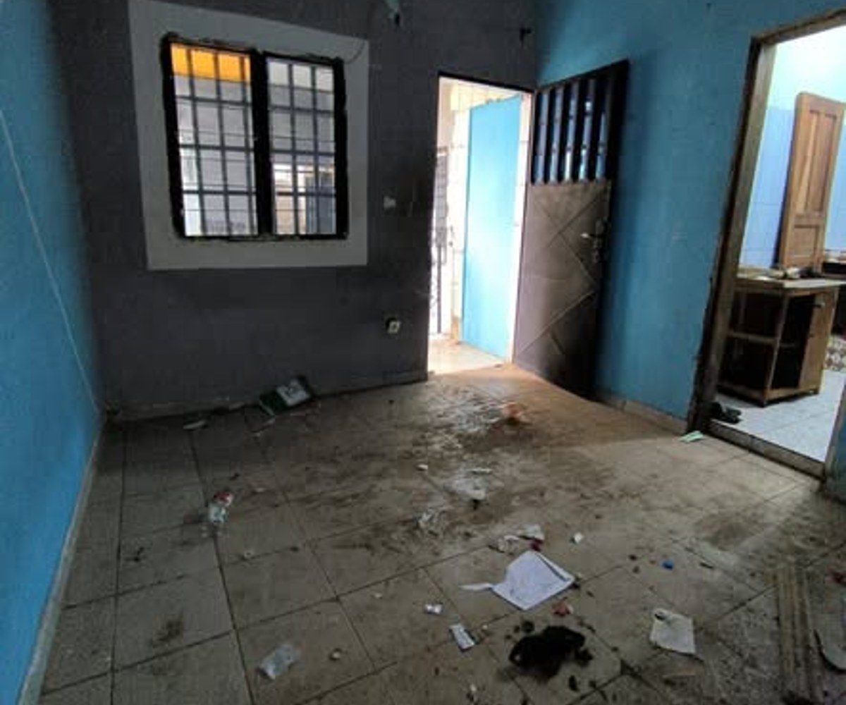 Vaste chambre moderne à louer près du Collège La Conquête