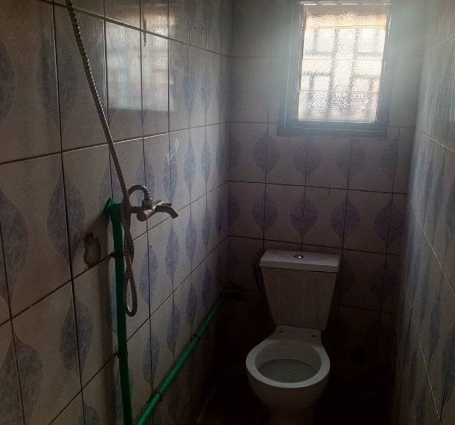 Studio moderne sécurisé à Nkolmesseng