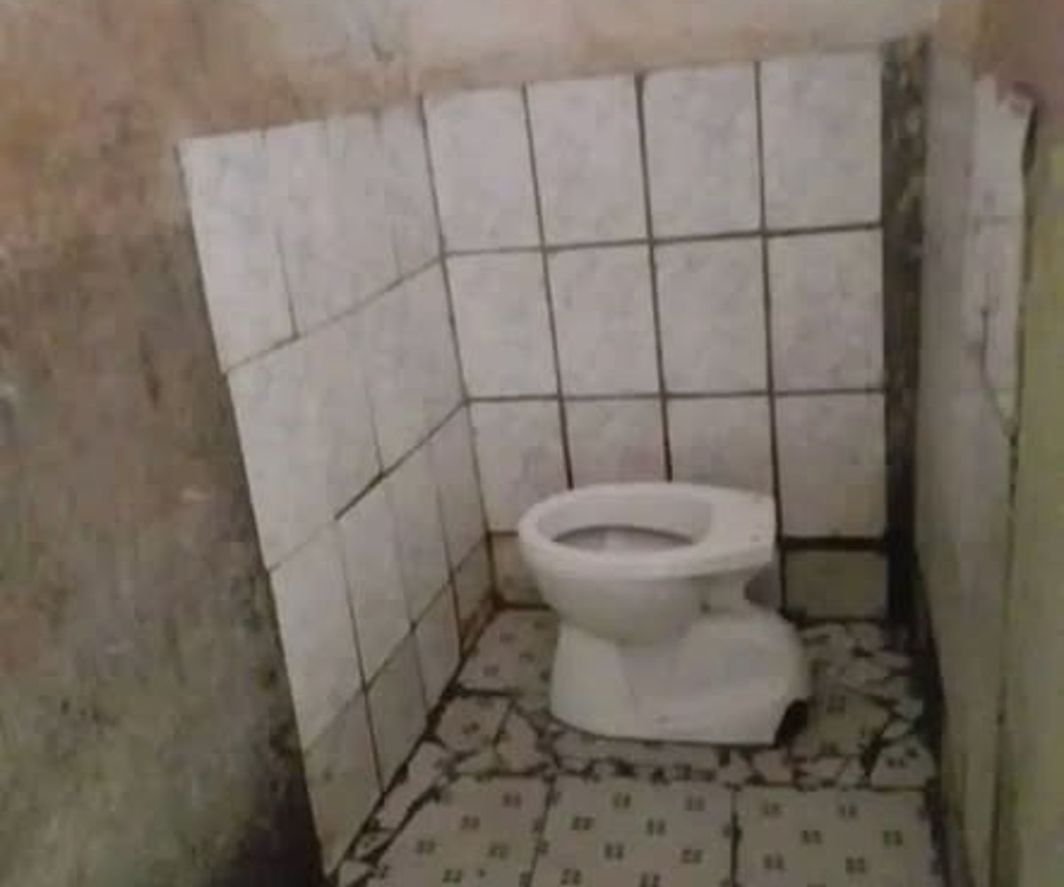 Chambre moderne à louer à Mimboman