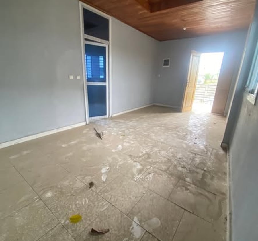 Appartement 2 chambres à Ange Raphaël - 80 000 FCFA/mois