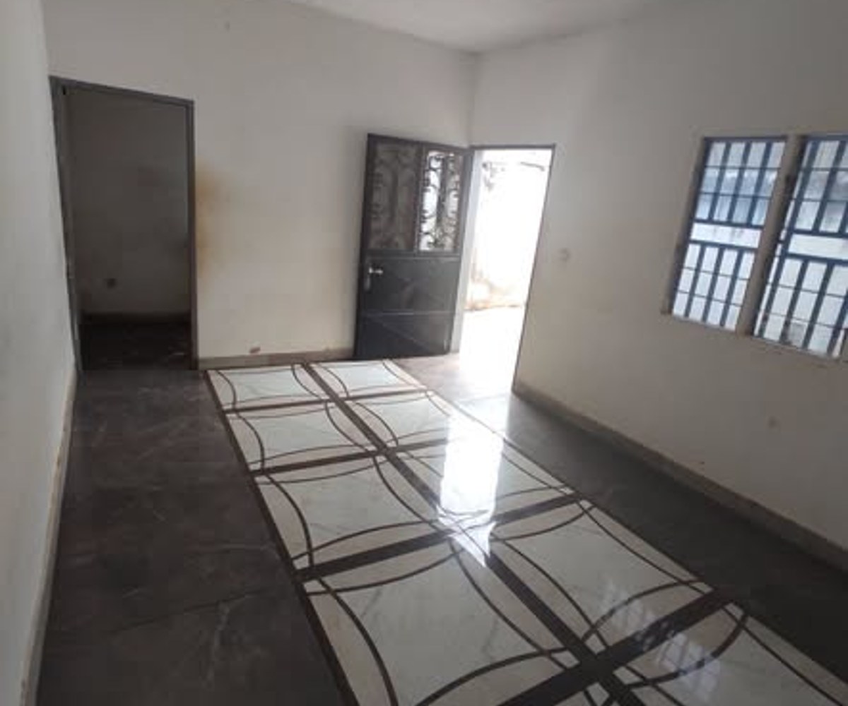 Studio moderne à Awae Escalier, Yaoundé