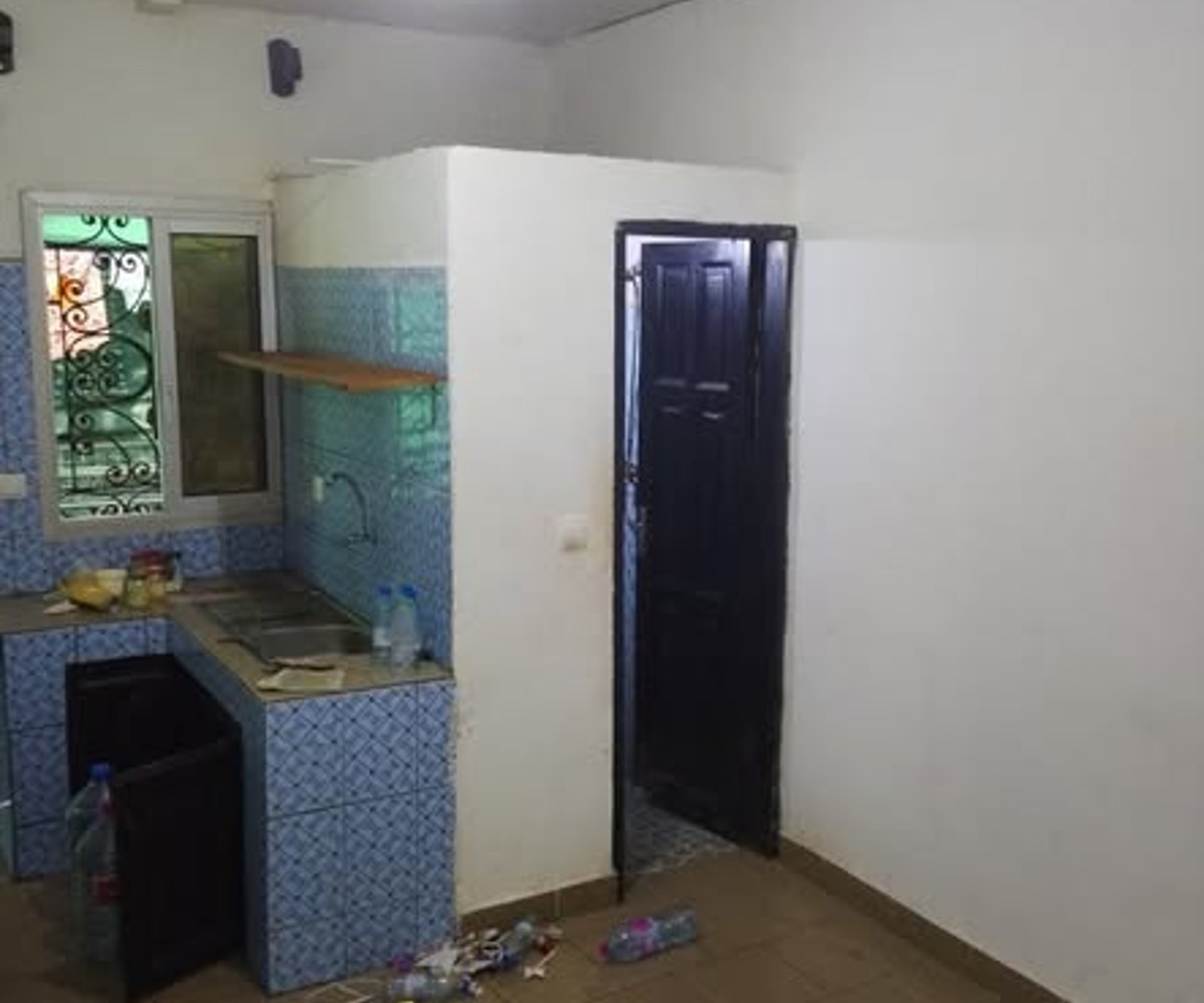 Studio moderne 3 pièces - Nkolfoulou