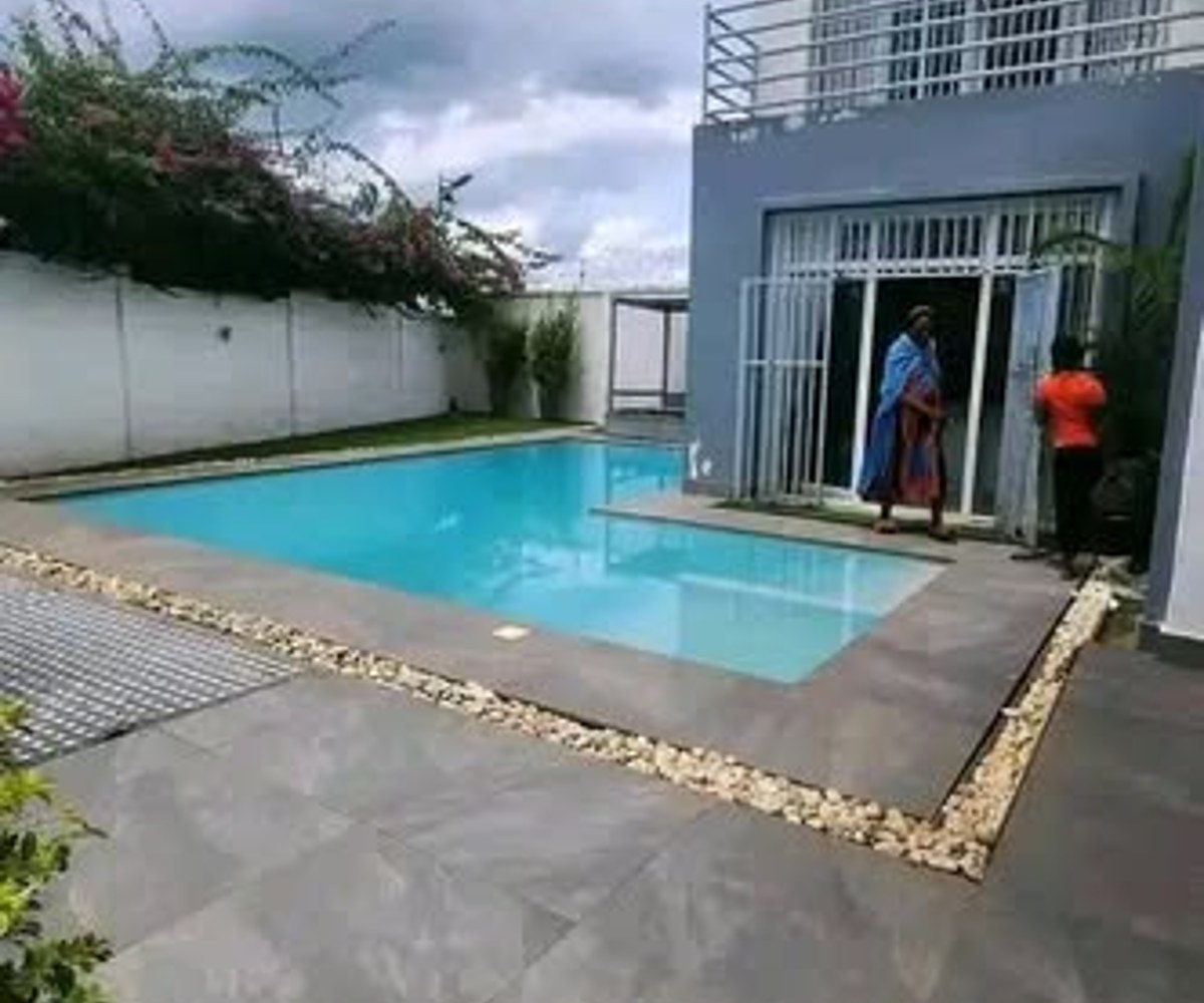 Duplex à vendre à Odza (Nkolnda)