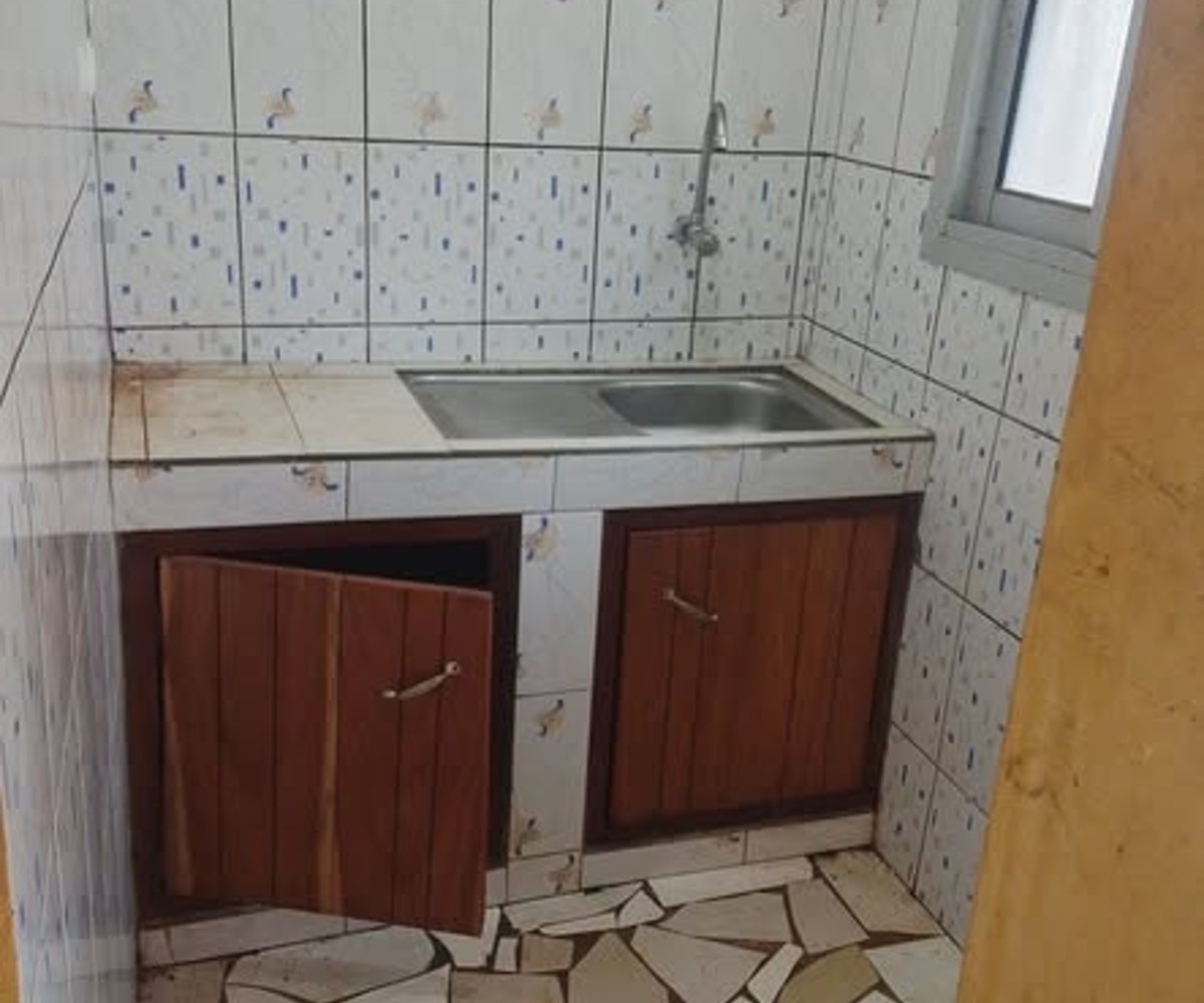 Grande chambre moderne avec 3 pièces - Nkomo, Yaoundé
