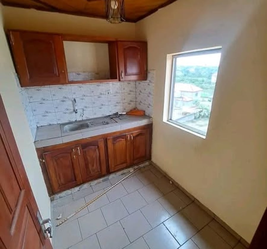 Appartement VIP neuf à louer - Odza (petit marché)