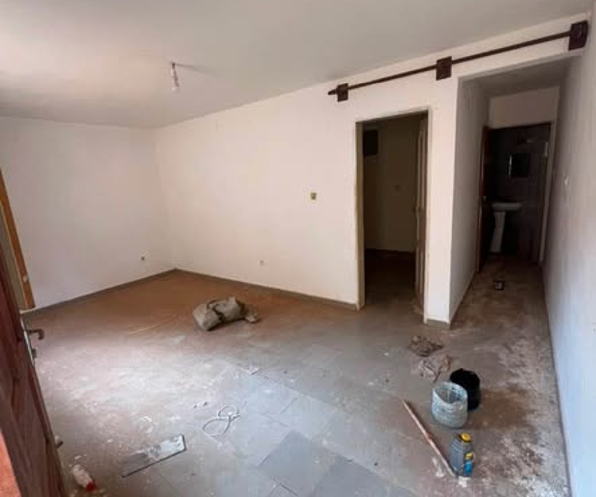 Studio moderne à louer - Mendong carrefour banane