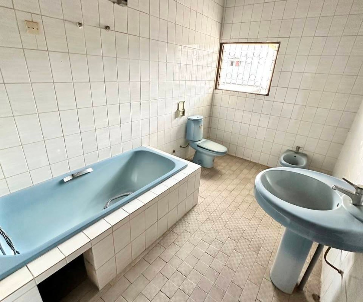 Duplex 5 chambres à louer - Bonamoussadi, Douala
