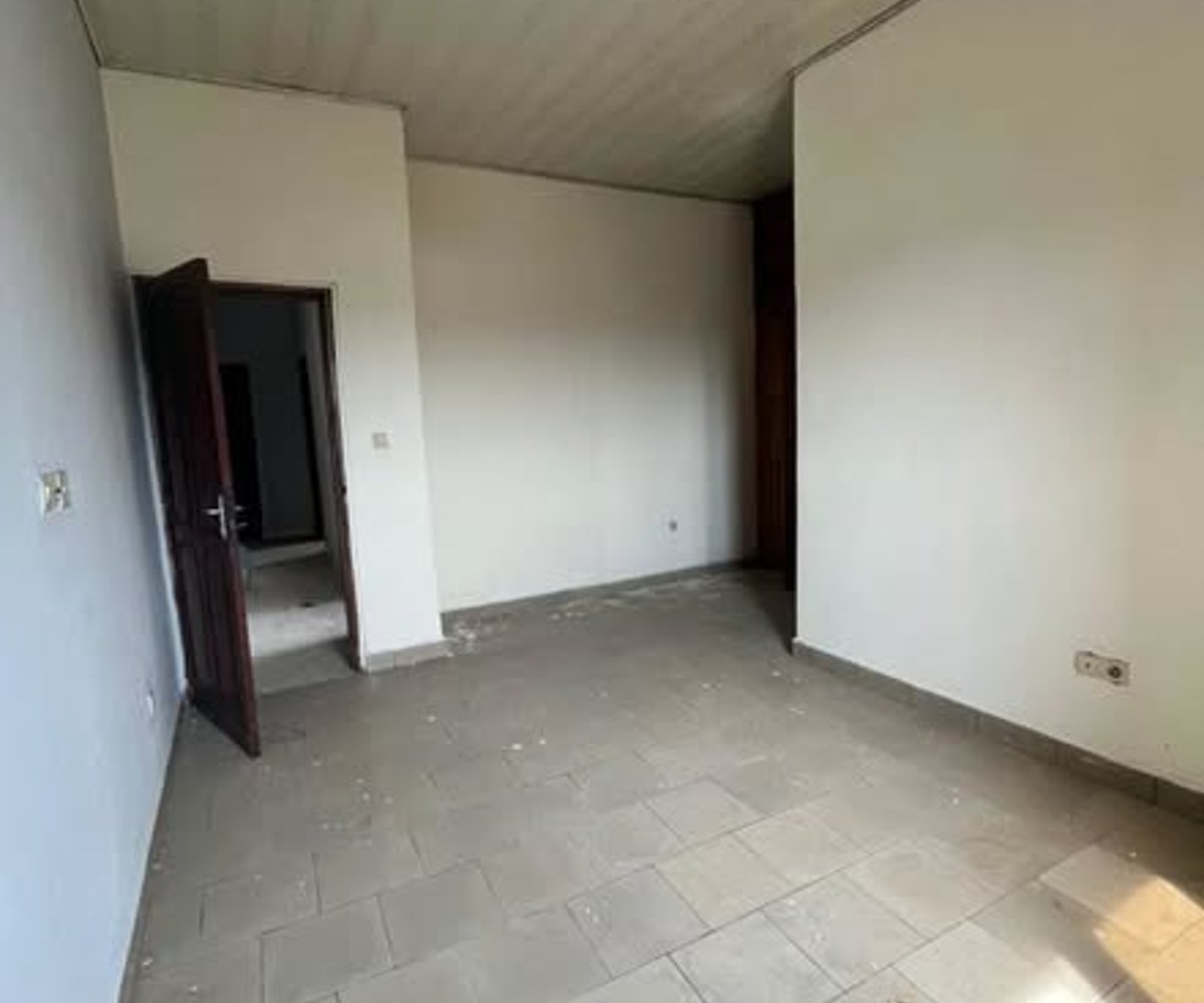 Très vaste appartement moderne à louer – Ndogbong