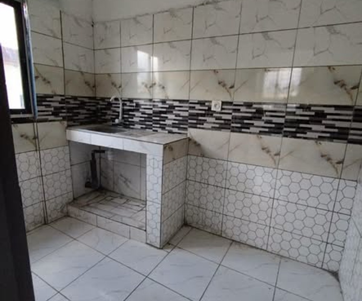 Studio moderne à louer à Nkoabang (Station AXX)