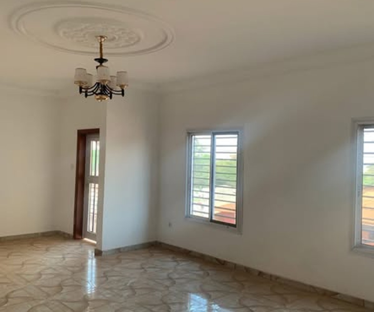 Appartement 3 chambres à louer à Nkoabang