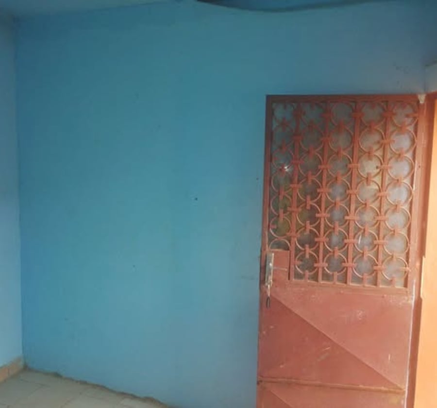 Chambre moderne deux pièces à Essomba Boulangerie