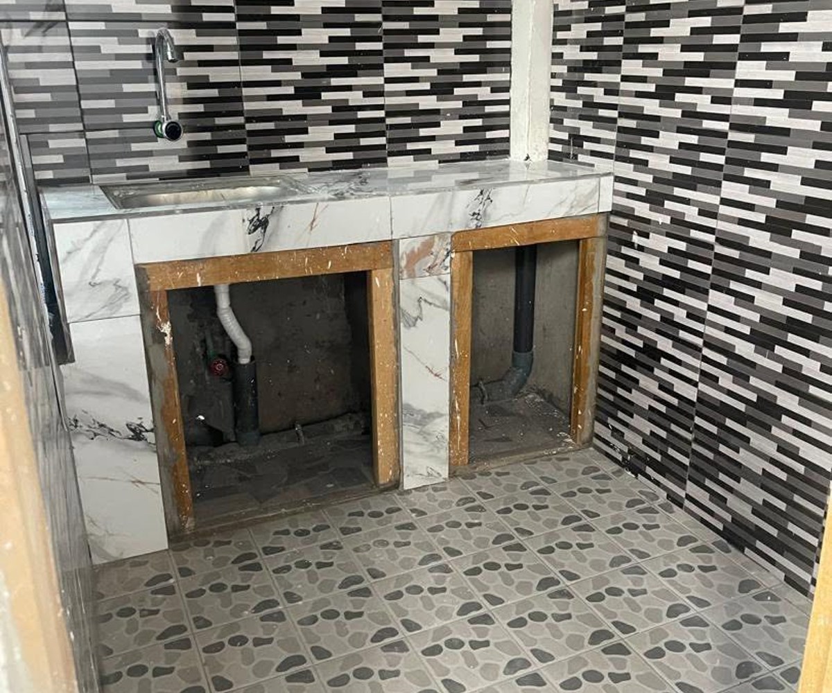 Studio moderne à louer à Bangue, Douala