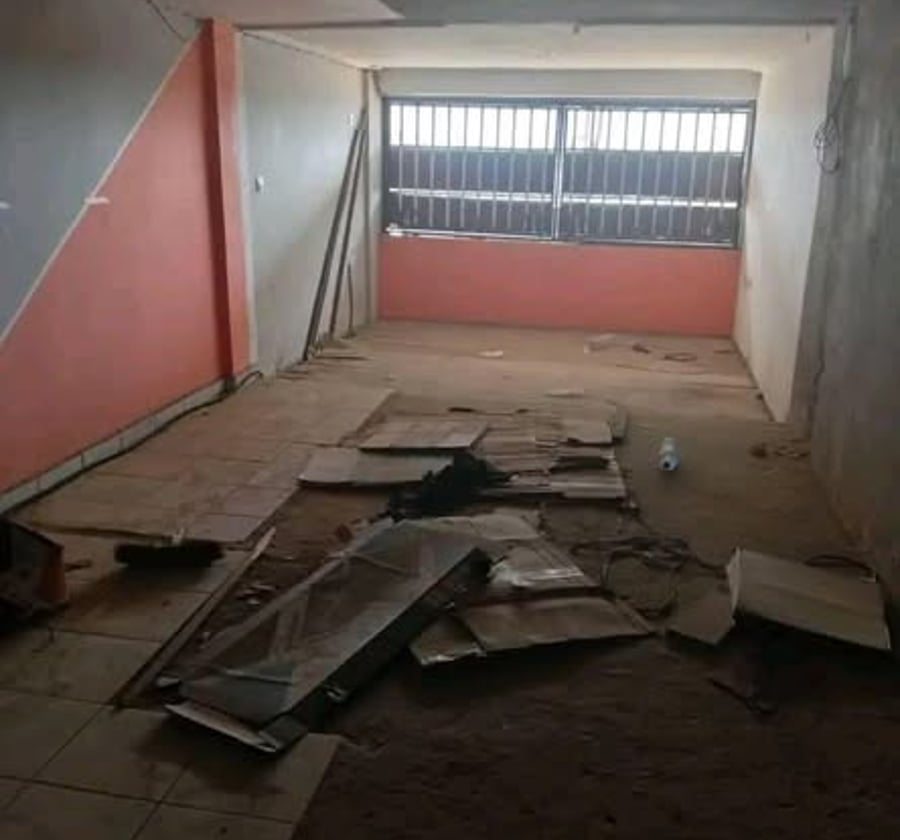 Espace commercial à Yassa