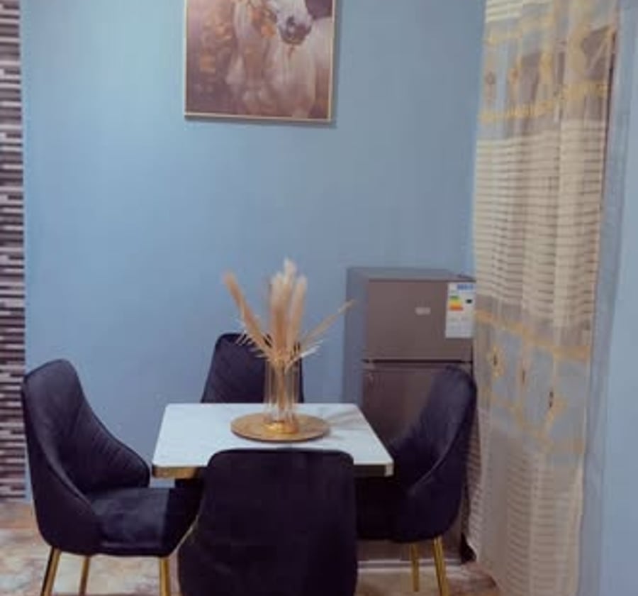 Studio Meublé à Odza Borne 10 - À partir de 9500f/nuit