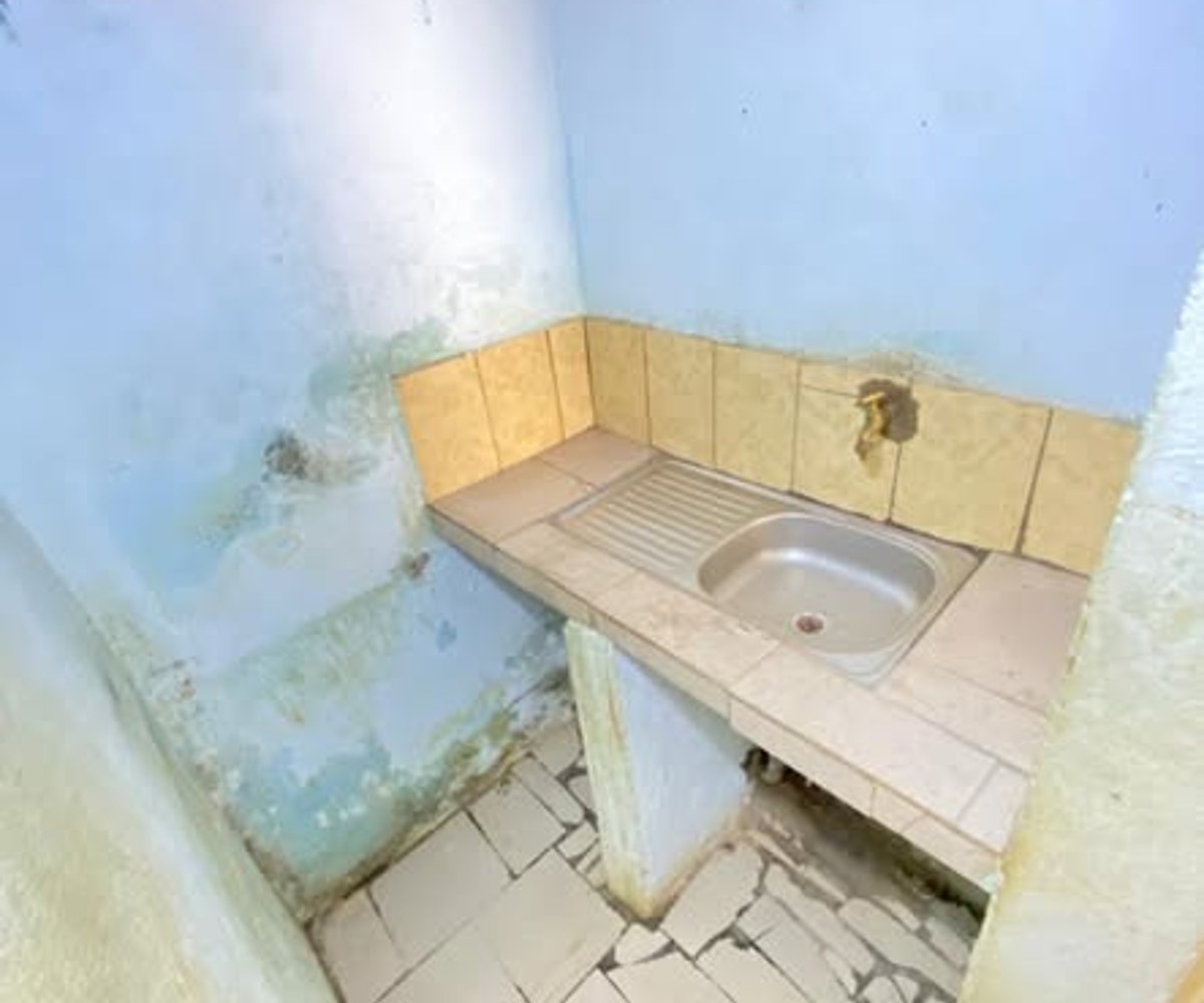 Chambre moderne 3 pièces – Etoug Ebe