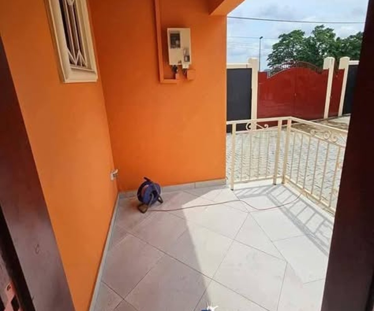 Studio bon standing – TSF, Douala