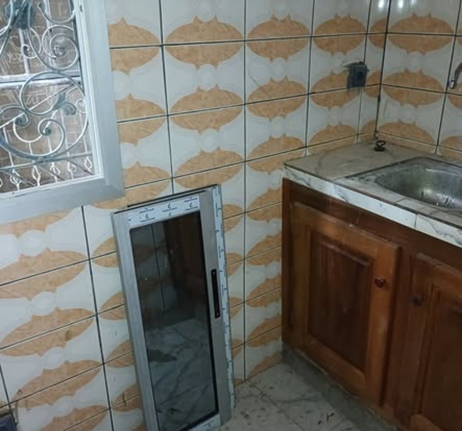 Studio moderne à louer à Ndogbong Bifaga