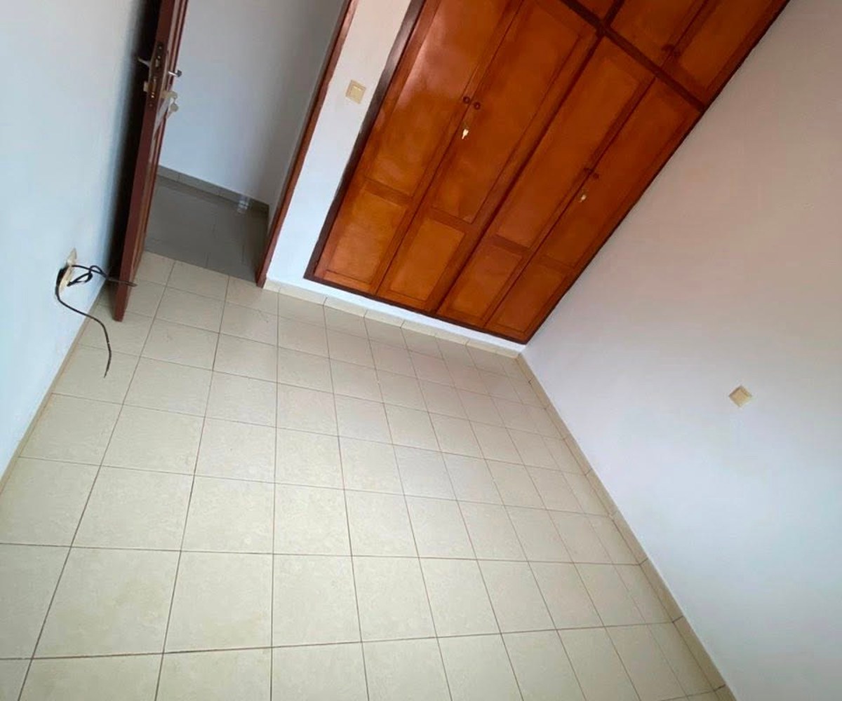 Appartement 2 chambres à louer à Ngousso
