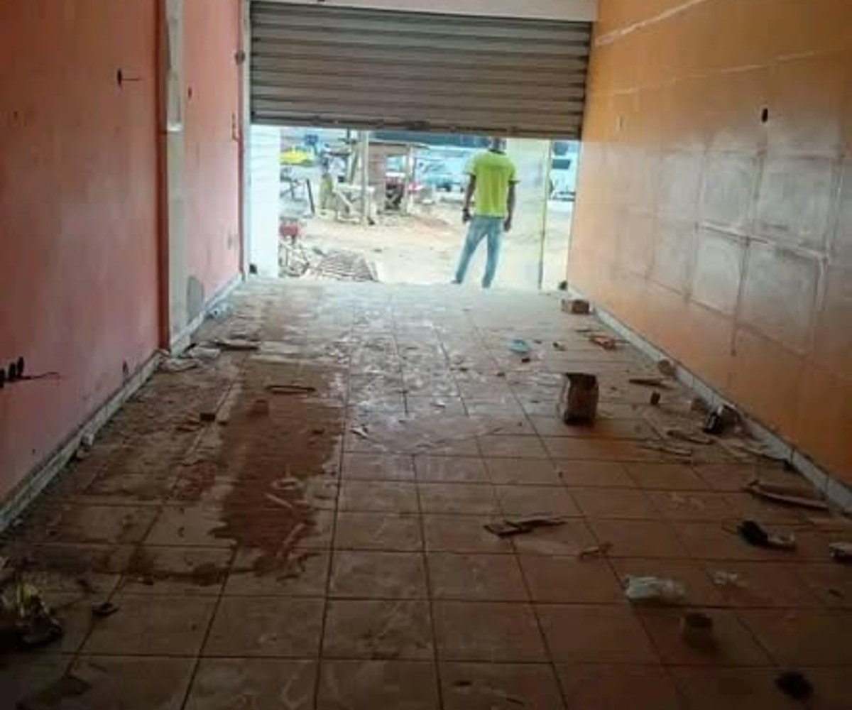 Espace commercial à Yassa
