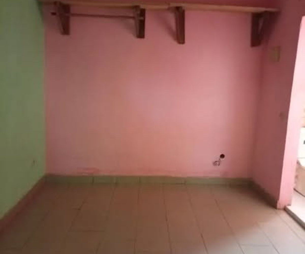Chambre moderne à louer à Beedi Saker, Douala