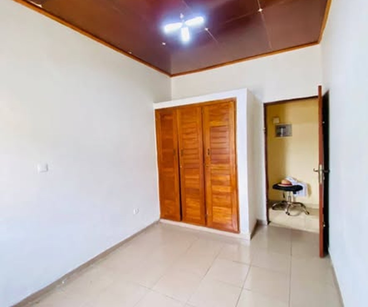 Appartement 2 chambres à Logbessou