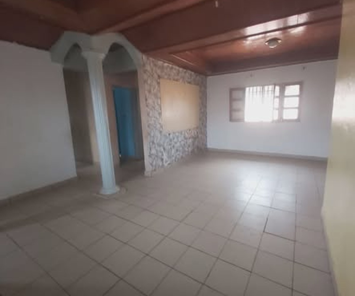 Appartement moderne 3 chambres à Biyem-Assi