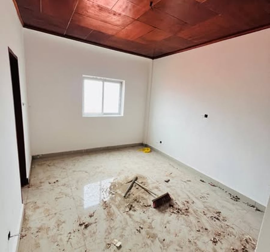 Appartement à louer à Biyem-Assi - 2 chambres, 3 douches