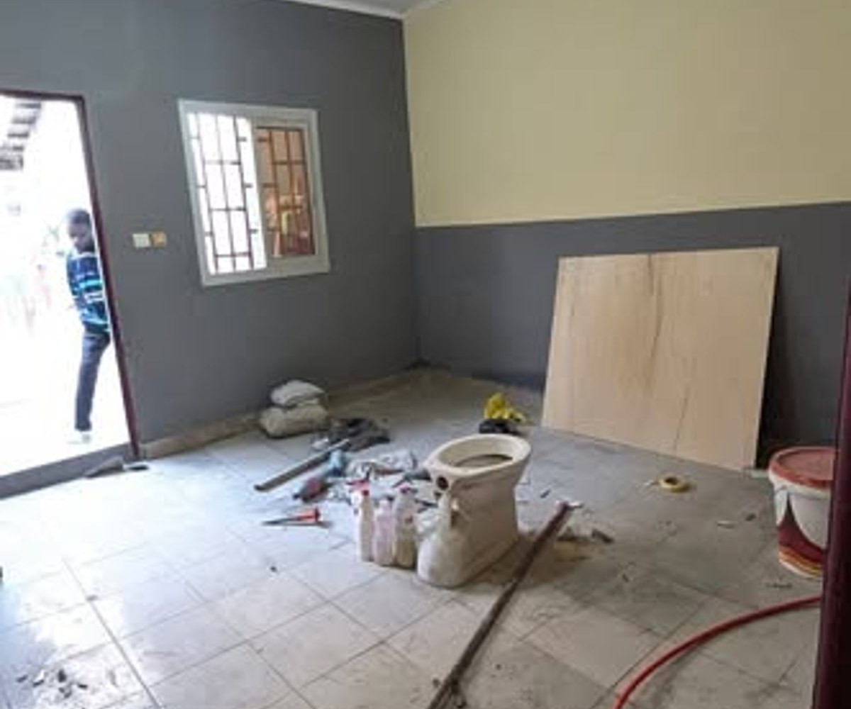 Vaste chambre moderne à Ndogbong