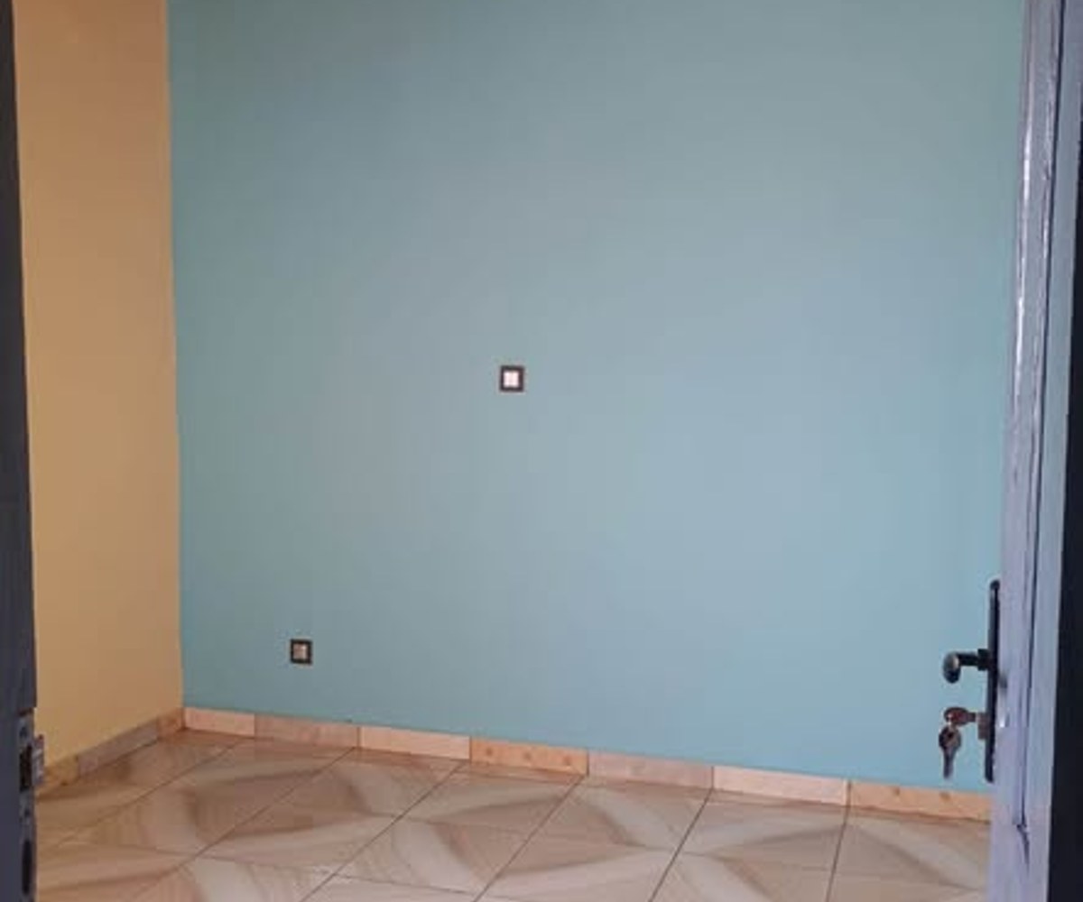 Studio moderne à PK12, Entrée Baobab