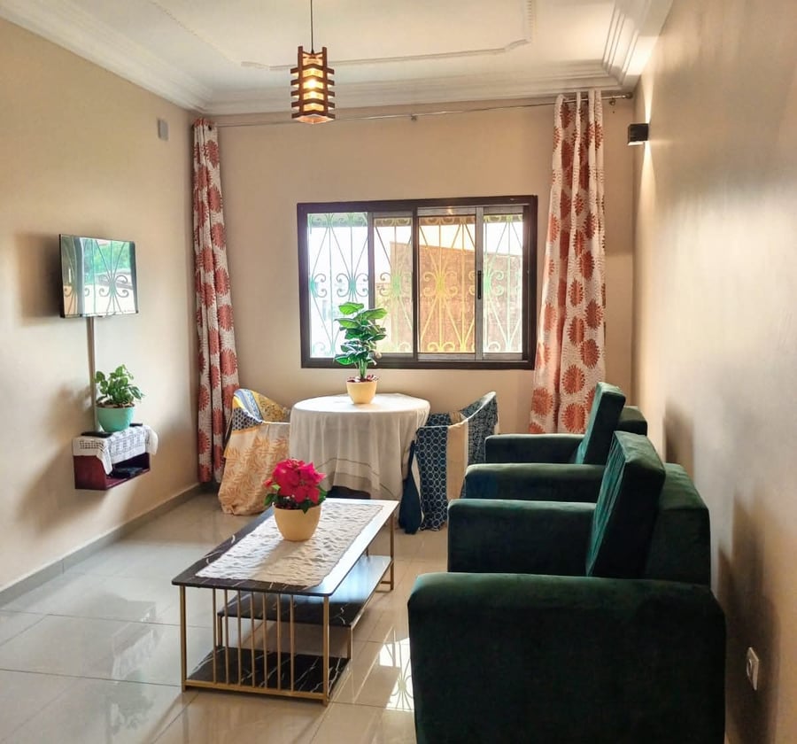 Guest House  for rent in Biyem-Assi, Yaoundé : FCFA 25000