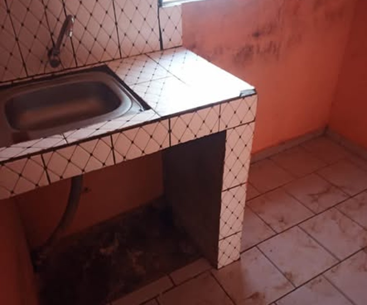 Chambre moderne à Essomba, Yaoundé
