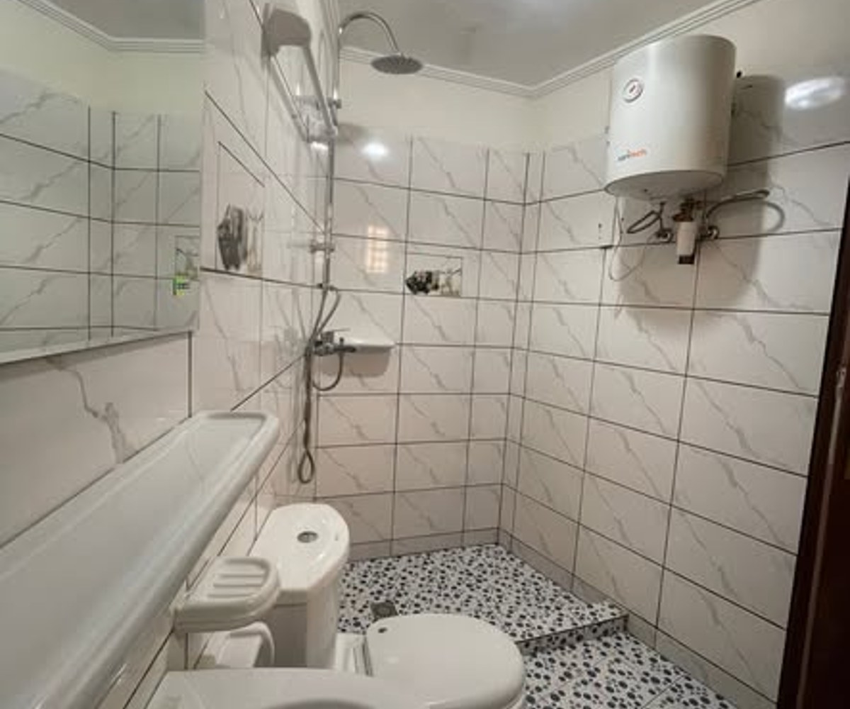 Appartement VIP à Titi Garage, Yaoundé – 2 chambres, 3 douches