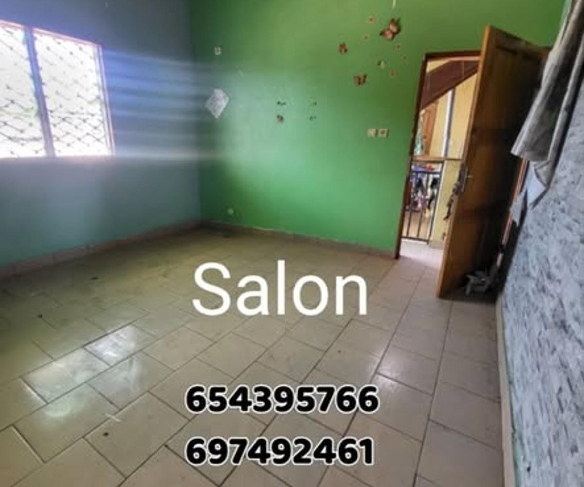 Studio moderne à louer - PK12, Douala