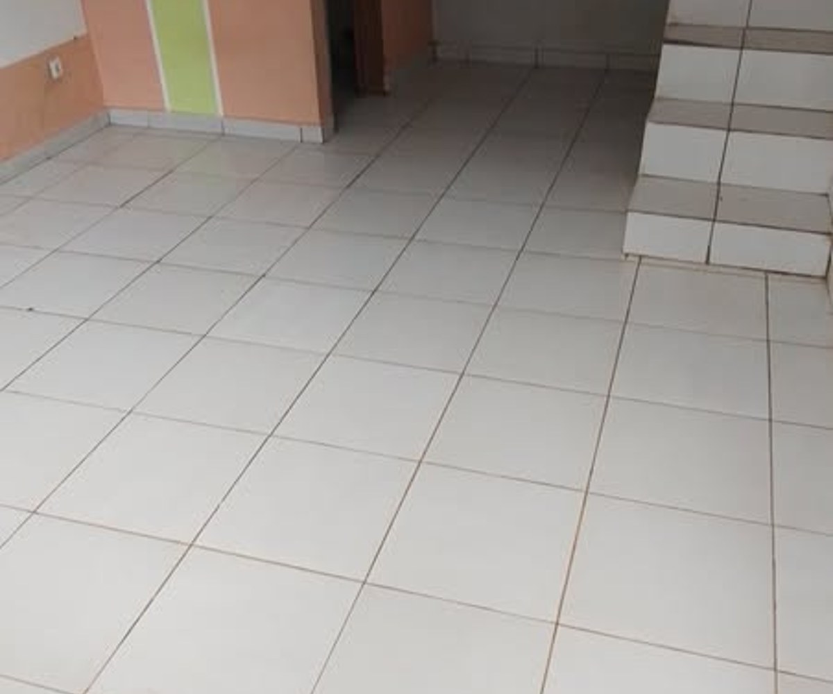 Emplacement commercial à louer - Mimboman, Yaoundé