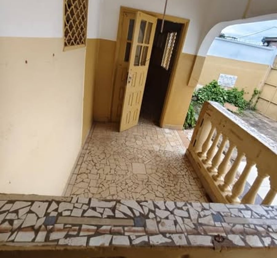 Appartement 3 chambres à Omnisport, Yaoundé