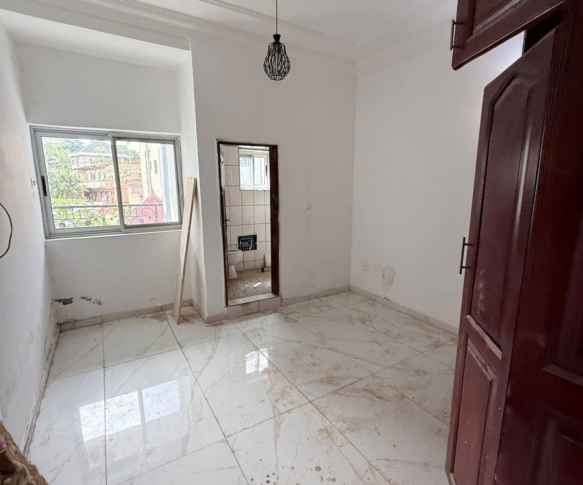 Appartement haut standing neuf à louer - Tsinga Village, Yaoundé