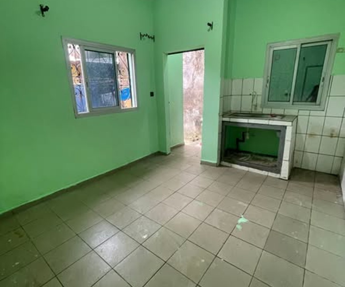Studio moderne à PK 13 - Douala